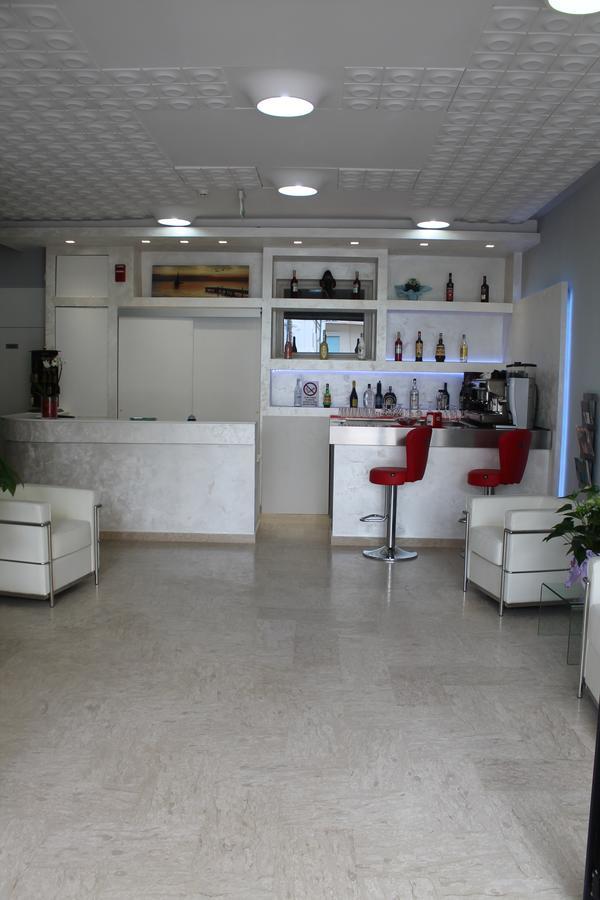 Hotel Gin Rimini Exterior photo