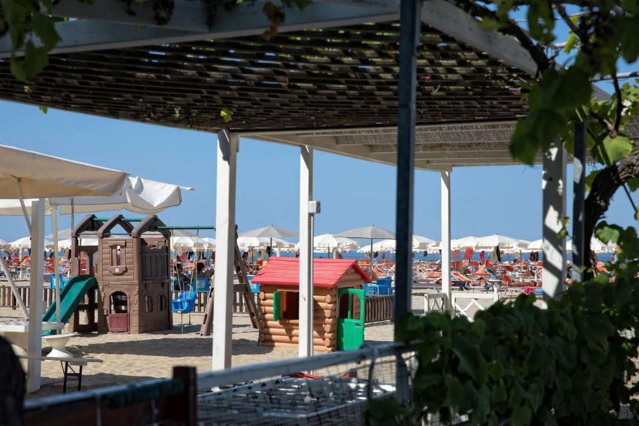 Hotel Gin Rimini Exterior photo