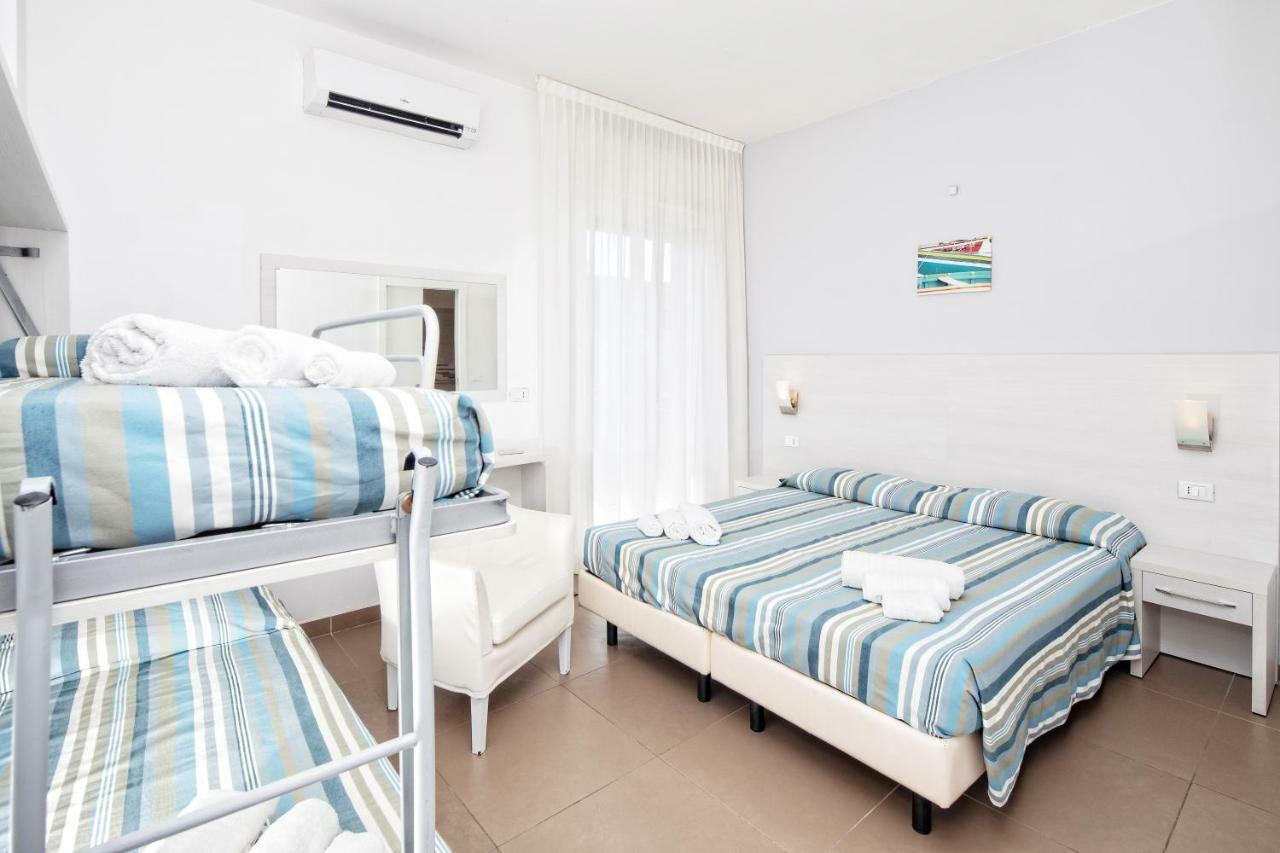 Hotel Gin Rimini Exterior photo