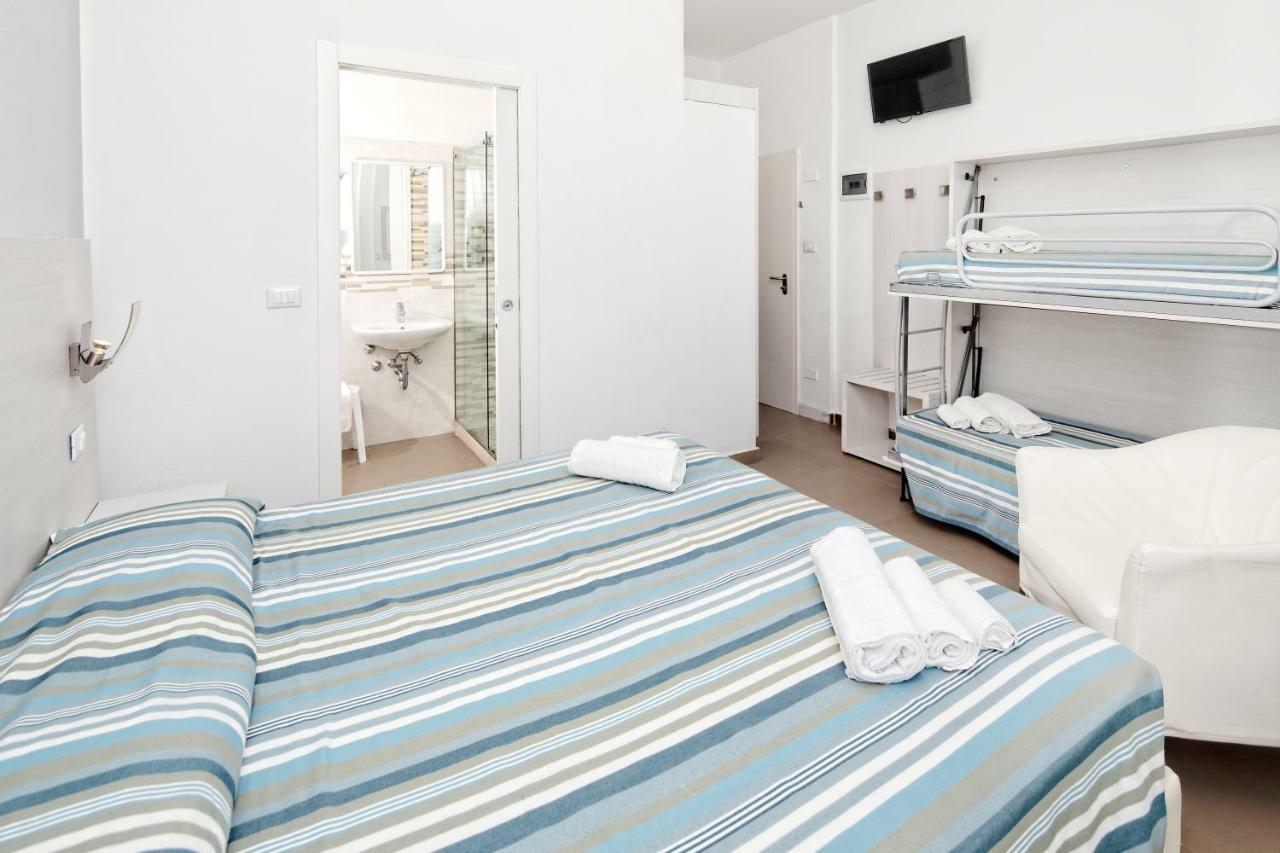 Hotel Gin Rimini Exterior photo